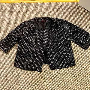 Talbots black and white tweed 3/4 jacket size 10P Good condition